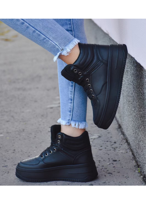 Vyvýšené botasky na platforme Nina čierne